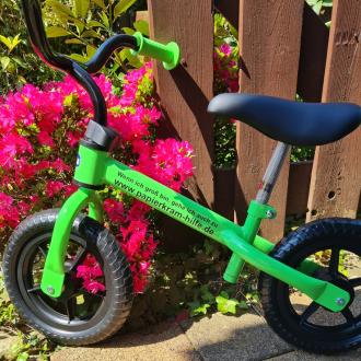 Papierkram Hilfe im Kindergarten Laufrad 'Papierkram Hilfe' im Kindergarten